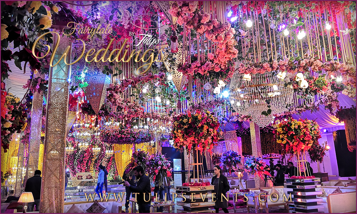 Fairytale-Pakistani-Mehndi-Stage-Decorations-ideas-by-Tulips-Events-7