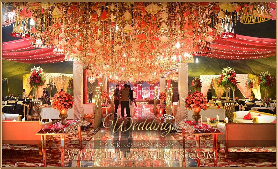 Amazing-Pakistani-wedding-Mehndi-stage-decoration-ideas-23