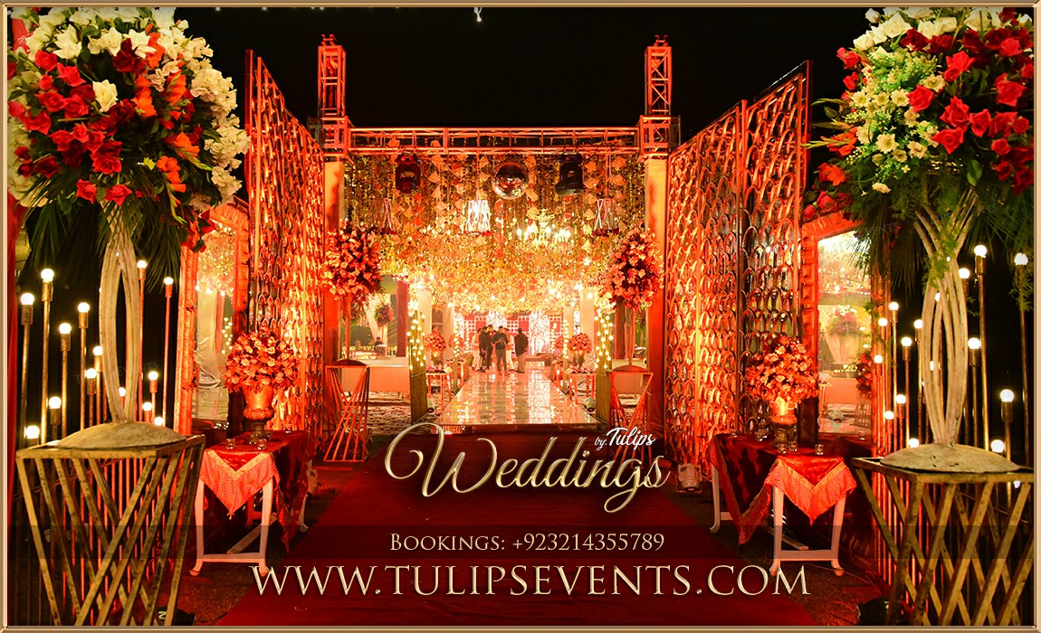 Amazing-Pakistani-wedding-Mehndi-stage-decoration-ideas-4