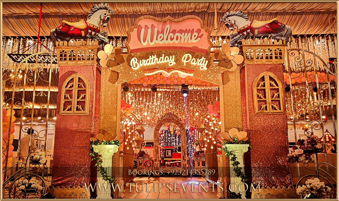 Royal-Princess-1st-Birthday-decoration-ideas-in-Pakistan-11
