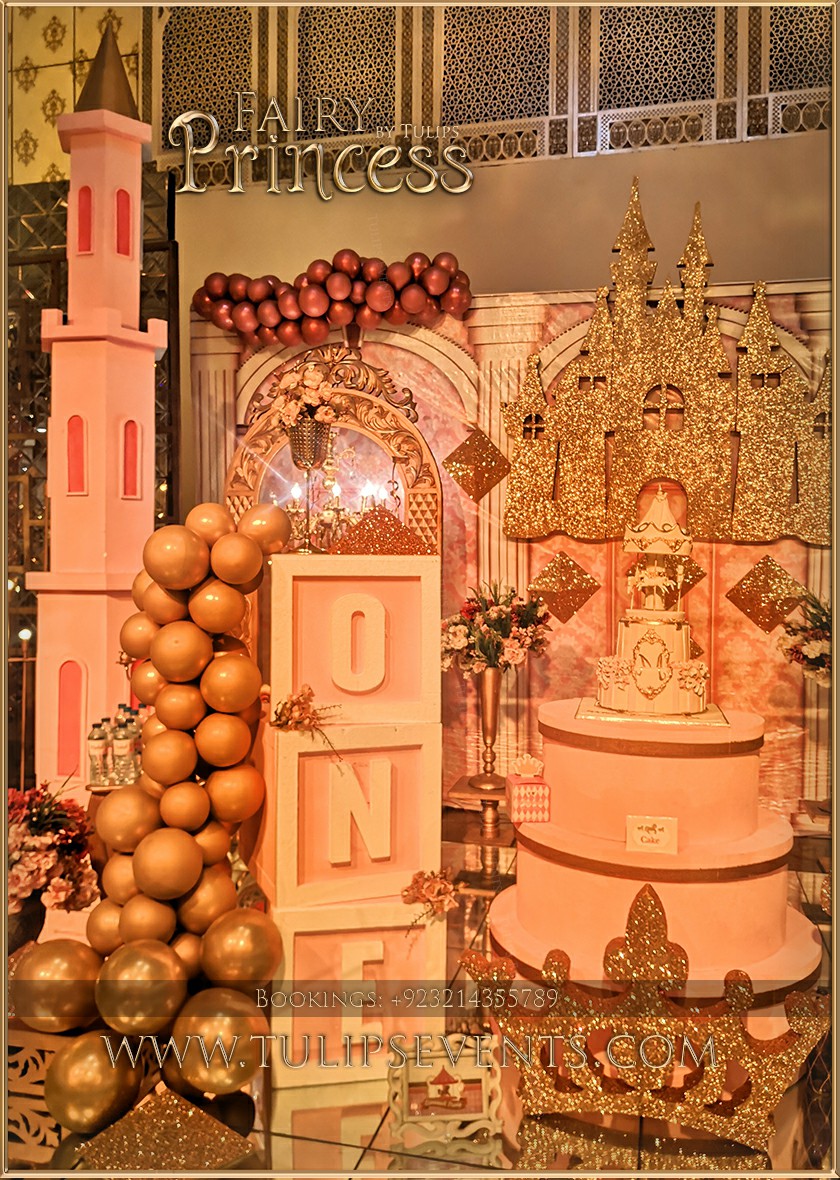 Royal-Princess-1st-Birthday-decoration-ideas-in-Pakistan-18