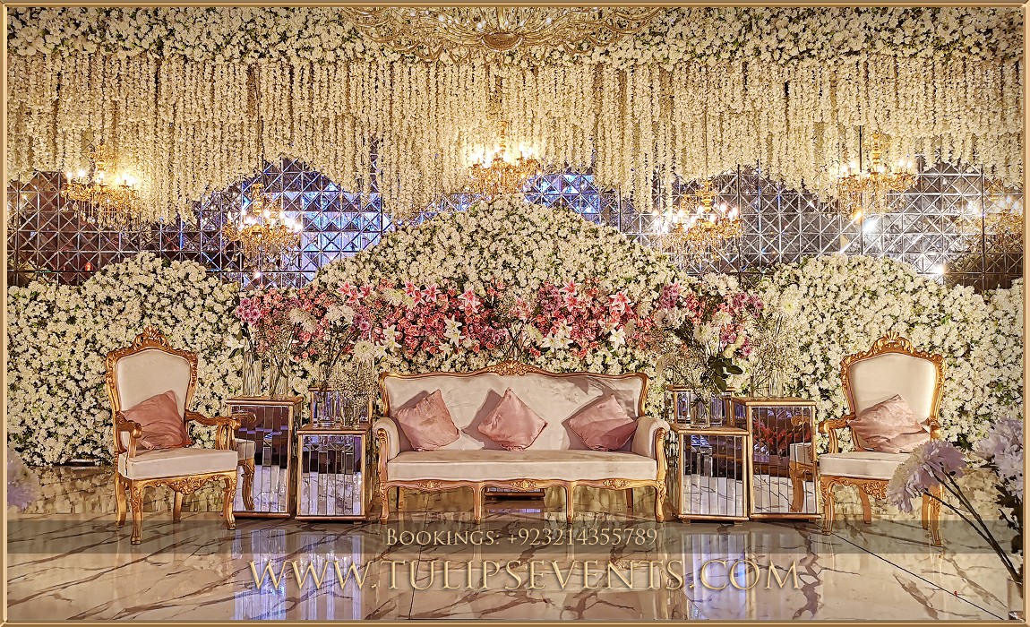 Grand-Pakistani-Wedding-Reception-Decor-ideas-PC-Hotel-Lahore-18