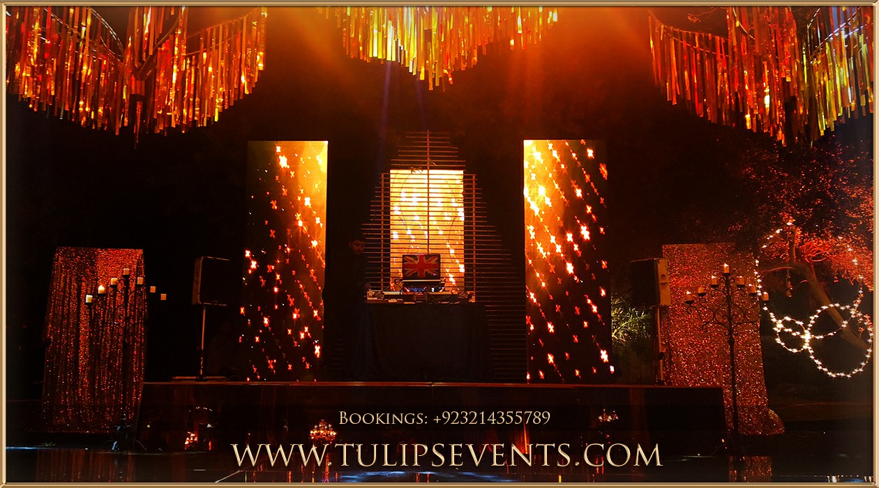 Black-gold-Theme-Ball-Party-decor-by-Tulips-Events-38