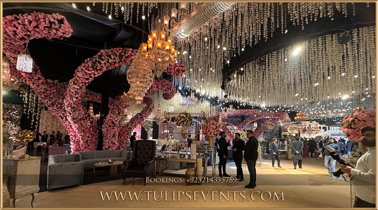 Pakistani-Wedding-Pink-Walima-Decor-2024-Tulips-Events-12